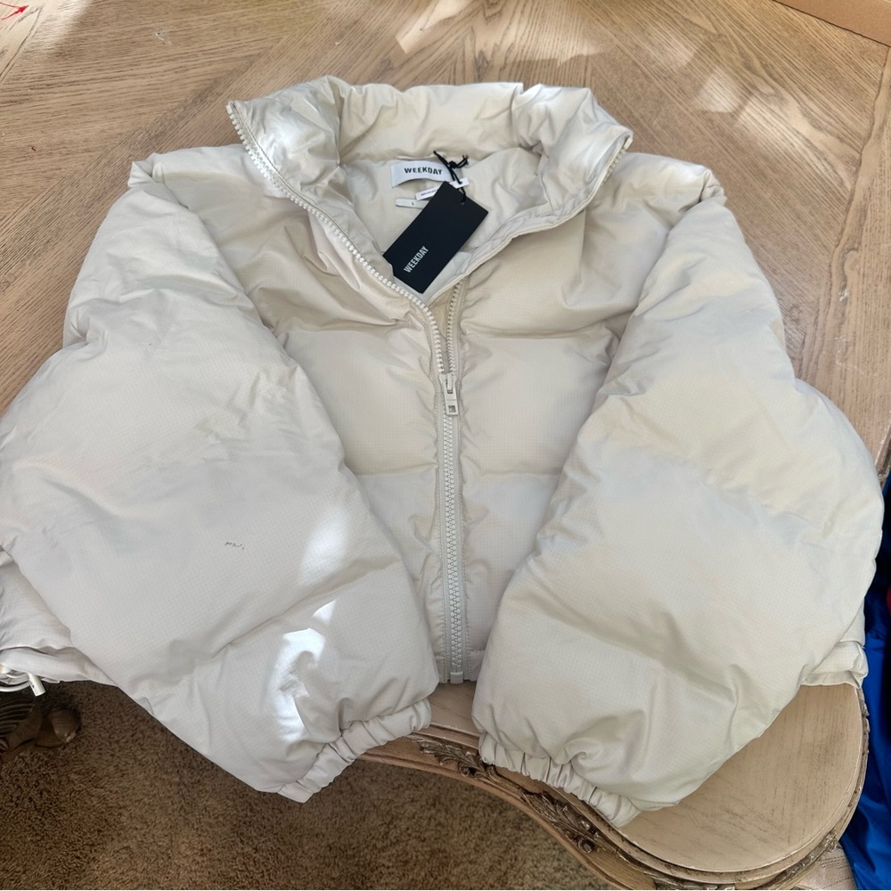 NEW ASOS Large Weekday Promis polyester short padded jacket in cream